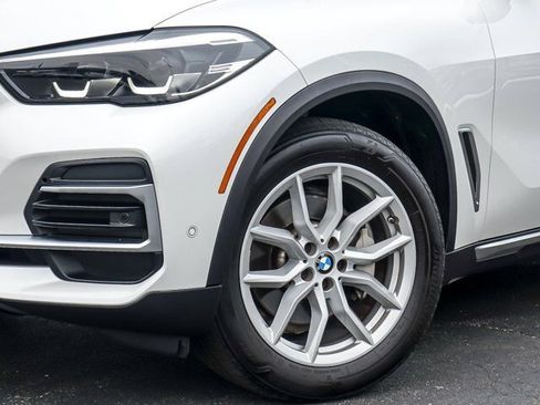 Used 2023 BMW X5 xDrive40i w/ Premium Package AWD/4WD image 4