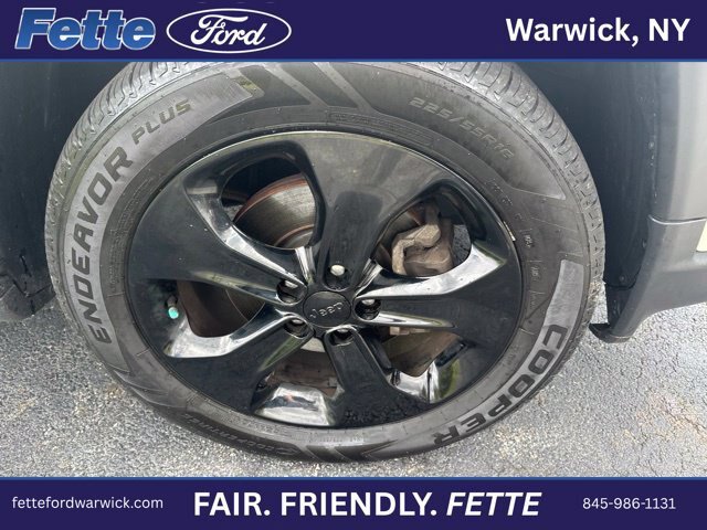 Used 2019 Jeep Compass Latitude AWD/4WD image 5