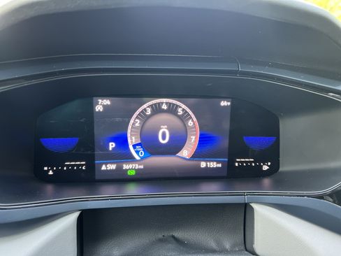 Certified 2023 Volkswagen Taos SE w/ Panoramic Sunroof Package FWD image 19