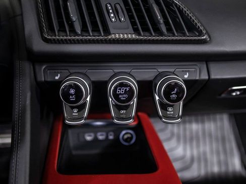 Used 2018 Audi R8 V10 plus image 28