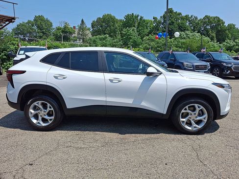 Certified 2024 Chevrolet Trax LS w/ LS Convenience Package FWD image 26