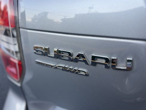 Used 2015 Subaru Forester 2.5i AWD/4WD image 26