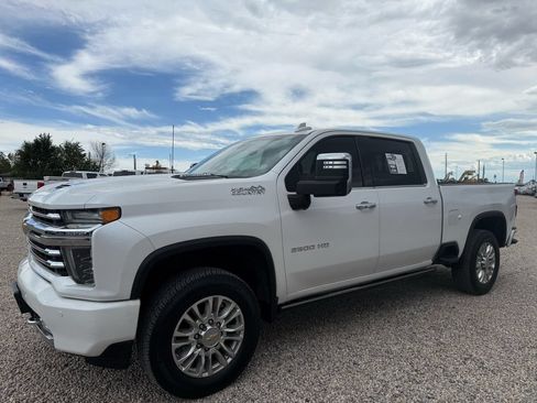 Used 2021 Chevrolet Silverado 2500 High Country w/ Z71 Off-Road Package AWD/4WD image 5