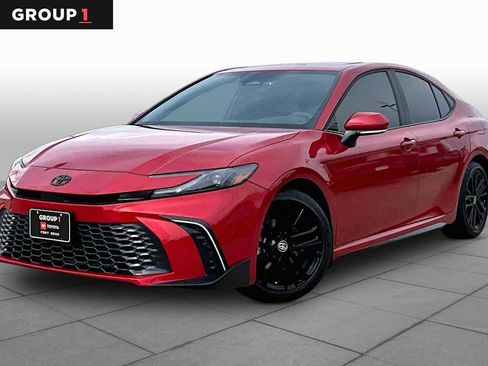 Used 2026 Toyota Camry SE w/ Multimedia Upgrade Package FWD image 1