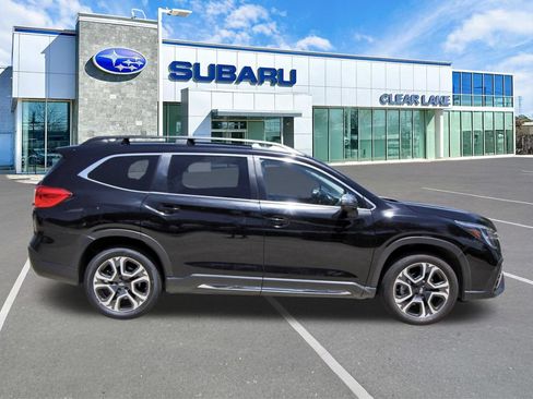 Used 2023 Subaru Ascent Limited w/ Technology Package AWD/4WD image 7