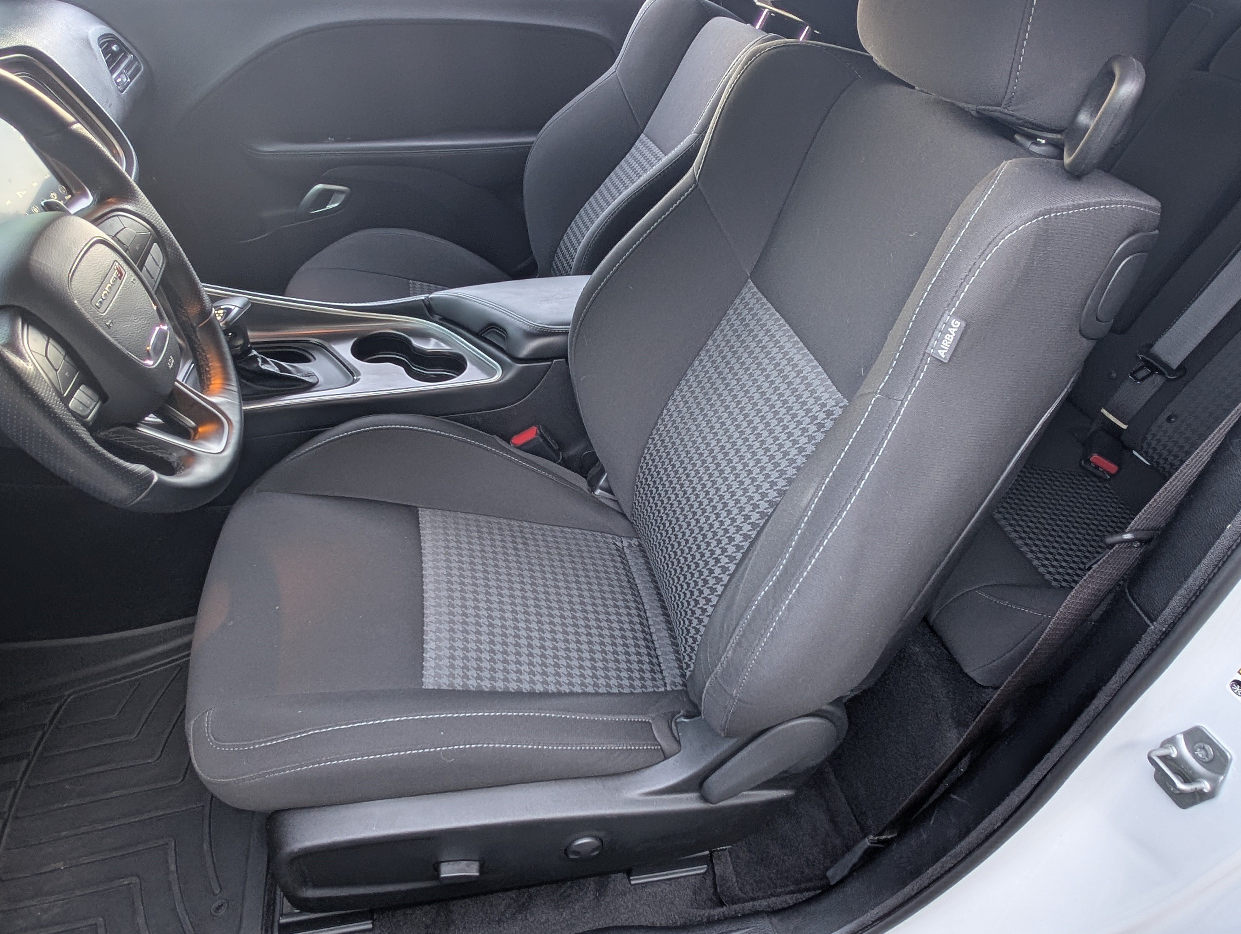Used 2022 Dodge Challenger R/T RWD image 16