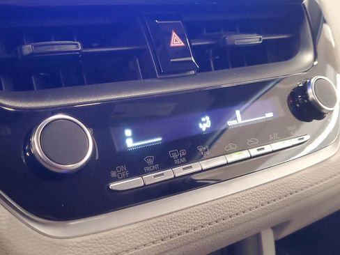 Used 2023 Toyota Corolla Cross L image 27