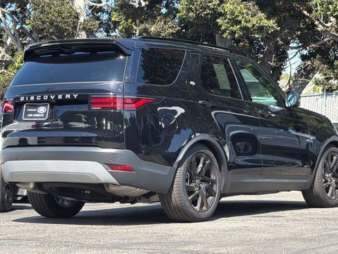 Certified 2025 Land Rover Discovery S AWD/4WD image 9