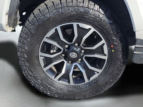 Used 2023 Toyota Tacoma TRD Sport AWD/4WD image 18