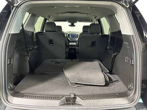 Used 2023 GMC Acadia SLE FWD image 27