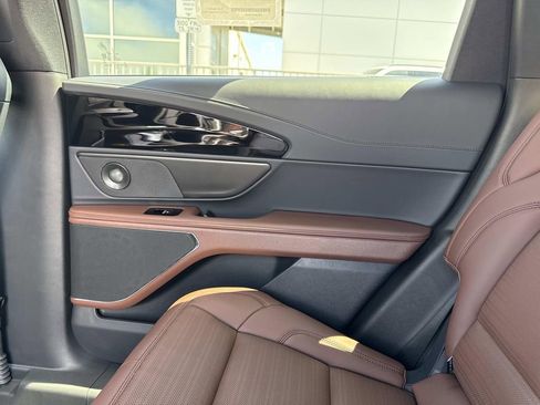 New 2026 Lincoln Nautilus Reserve w/ Jet Appearance Package AWD/4WD image 15