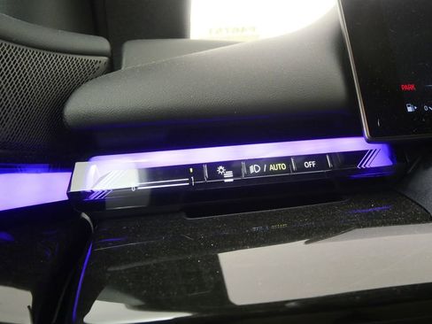 Certified 2024 BMW 540i xDrive w/ Premium Package image 15