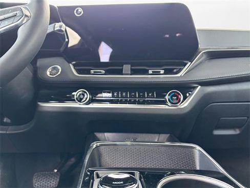 New 2026 Chevrolet Equinox LT image 11