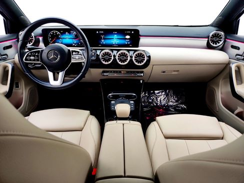 Certified 2022 Mercedes-Benz A 220 image 18