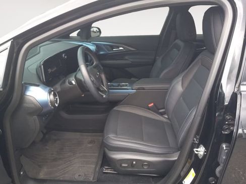 Used 2024 Chevrolet Equinox EV LT FWD image 6
