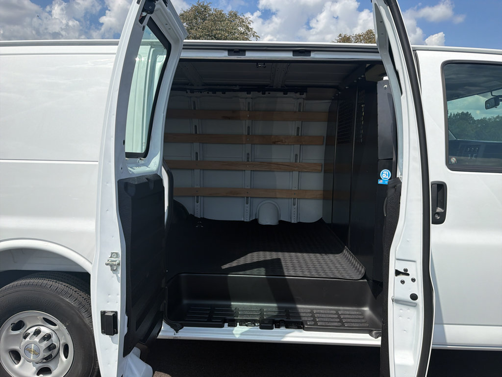 Used 2025 Chevrolet Express 2500 w/ Driver Convenience Package RWD image 21
