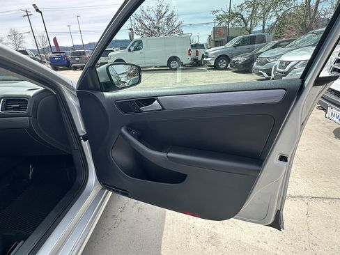 Used 2014 Volkswagen Jetta TDI FWD image 12