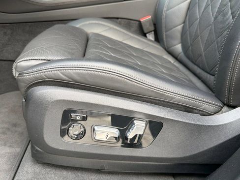 Used 2023 BMW X5 xDrive40i w/ M Sport Package AWD/4WD image 15