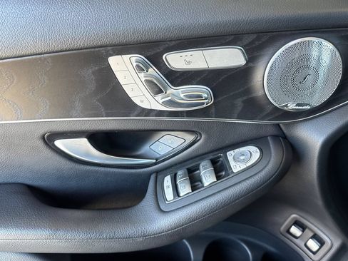 Used 2018 Mercedes-Benz GLC 350e 4MATIC image 12