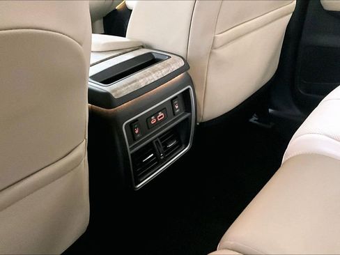 Used 2020 Nissan Murano SL w/ Moonroof Package image 10