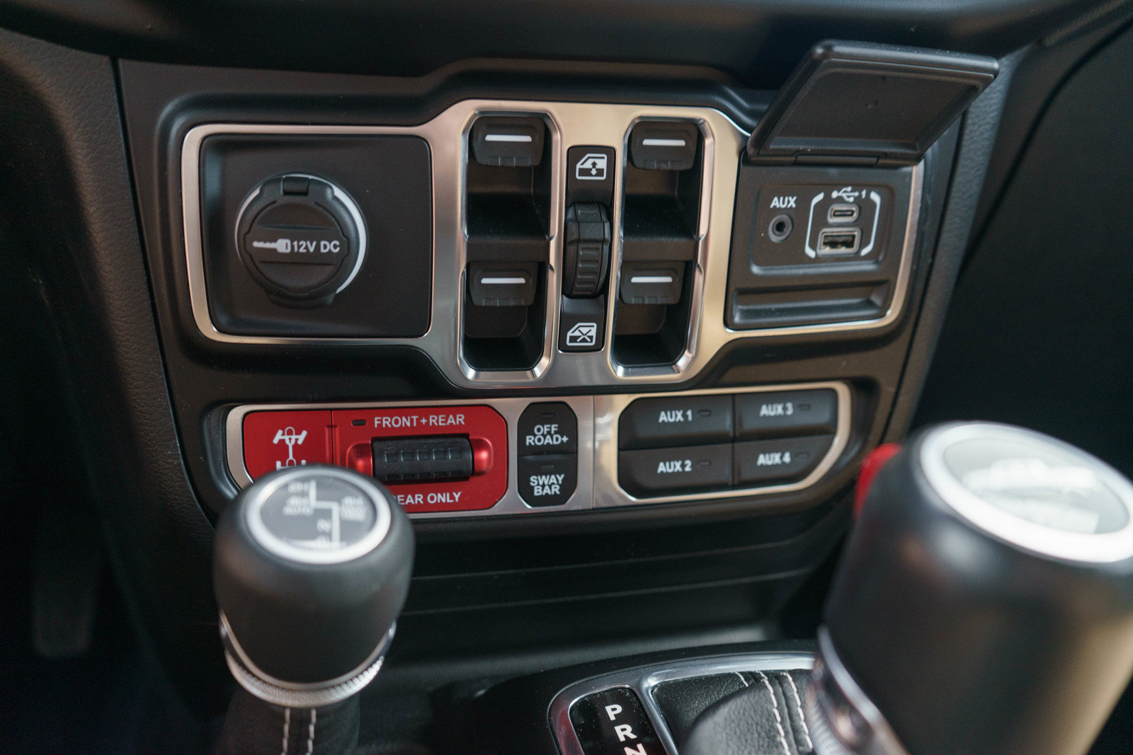 Used 2022 Jeep Gladiator Rubicon w/ LED Lighting Group AWD/4WD image 19