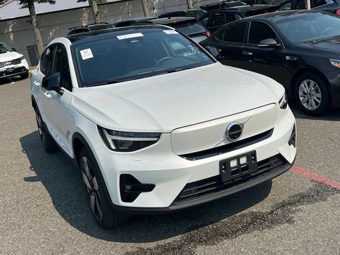 Used 2023 Volvo C40 P8 Recharge Ultimate AWD/4WD image 3