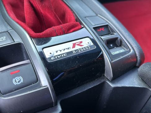 Used 2019 Honda Civic Type R image 18