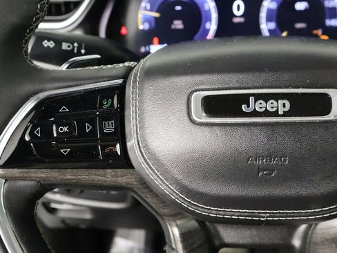 Used 2023 Jeep Grand Cherokee L Overland AWD/4WD image 10