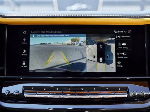 Used 2025 Rolls-Royce Cullinan AWD/4WD image 81