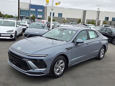 New 2025 Hyundai Sonata SE image 13