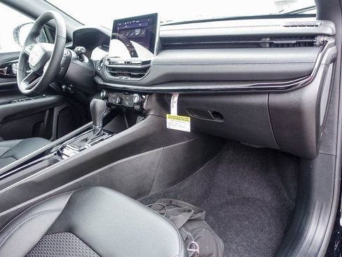 New 2026 Jeep Compass Latitude image 28