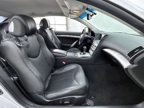 Used 2015 INFINITI Q60 Convertible w/ Premium Package RWD image 15