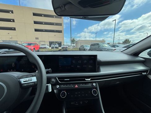 Used 2025 Hyundai Sonata SEL image 32