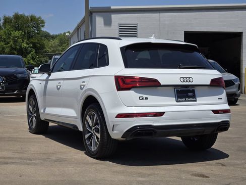 Certified 2024 Audi Q5 2.0T Premium w/ Summer of Audi Package AWD/4WD image 11