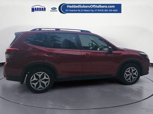 Certified 2023 Subaru Forester Premium AWD/4WD image 6