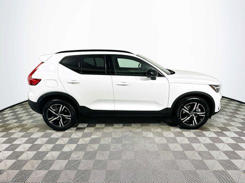New 2026 Volvo XC40 B5 Core image 8