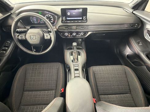 Certified 2025 Honda HR-V Sport image 16