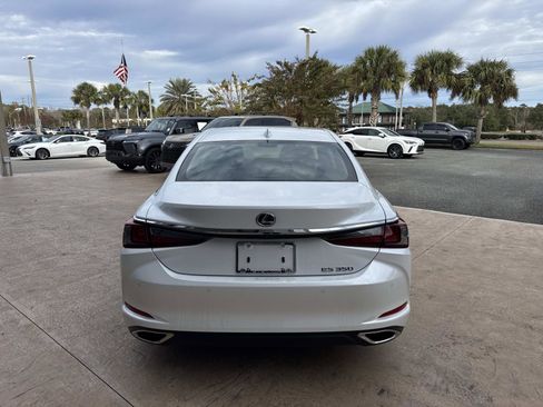 New 2025 Lexus ES 350 w/ Premium Package image 4