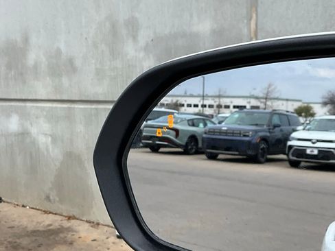 Used 2025 Kia Seltos S image 19