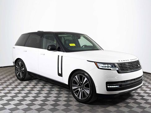 Used 2024 Land Rover Range Rover SE image 3