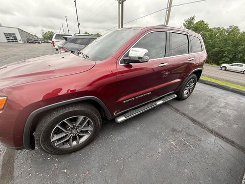 Used 2018 Jeep Grand Cherokee Limited RWD image 2
