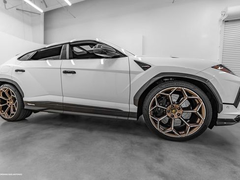 Used 2023 Lamborghini Urus Performante image 5