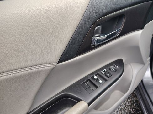 Used 2013 Honda Accord EX image 8