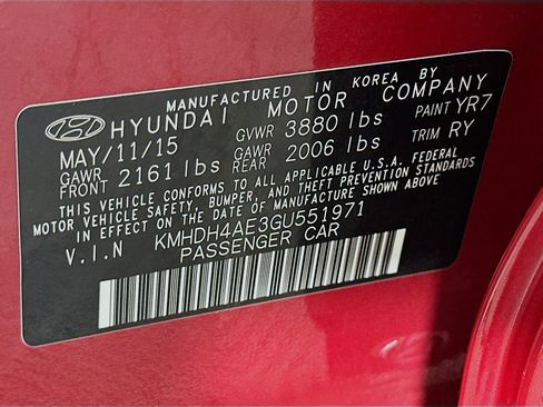 Used 2016 Hyundai Elantra Limited image 12