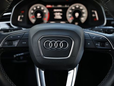 Used 2025 Audi Q7 3.0T Premium Plus image 33