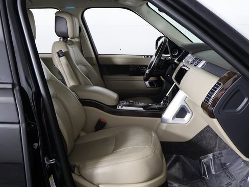 Used 2020 Land Rover Range Rover HSE image 31
