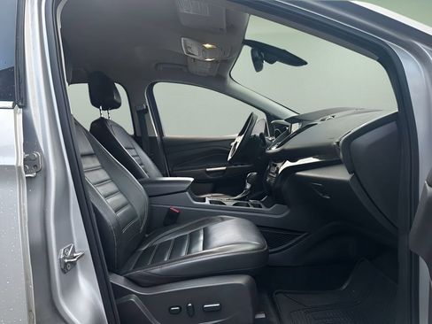 Used 2017 Ford Escape Titanium image 12