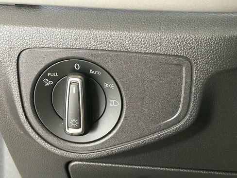 Certified 2021 Volkswagen Atlas SEL image 11