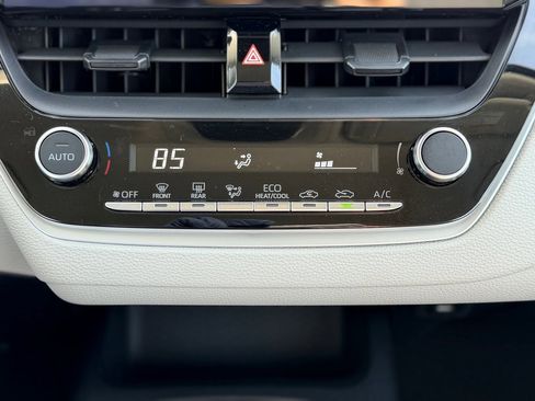 Used 2023 Toyota Corolla LE image 17