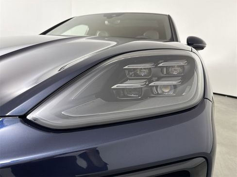 New 2026 Porsche Cayenne S image 11